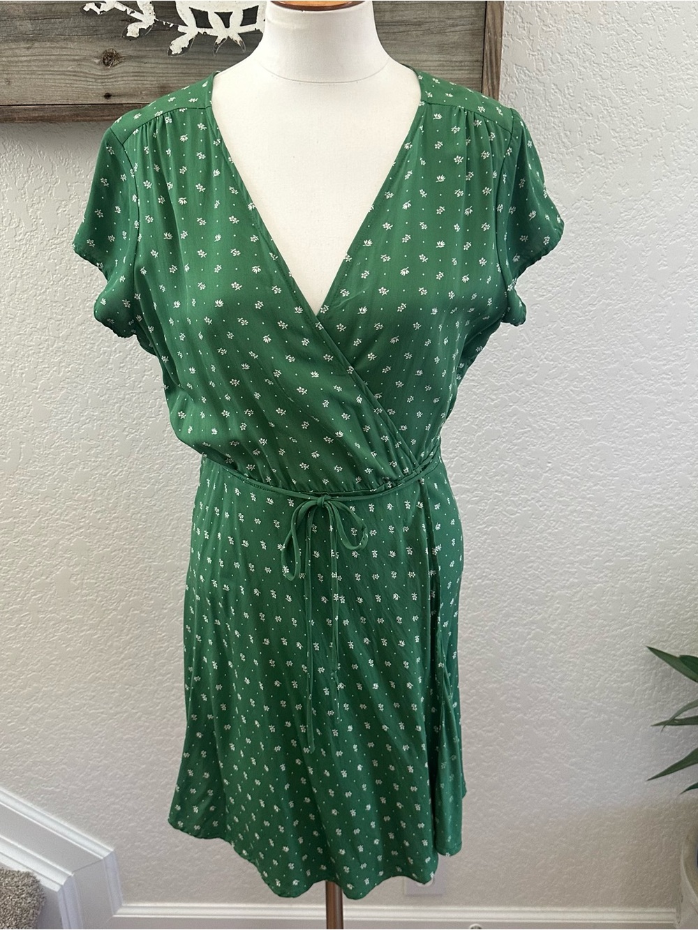 Reformation Ports‎ Wrap Green Mini Size Medium